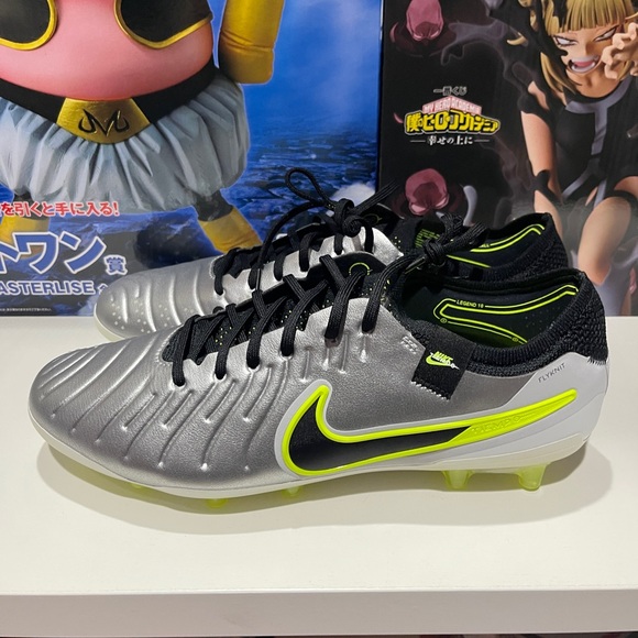 Nike Silver and Volt Men\'s Soccer Cleats main image 6